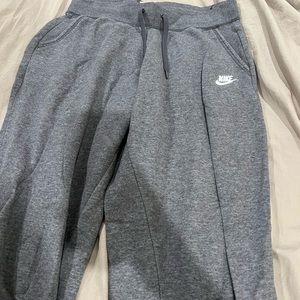 Nike sweats women
